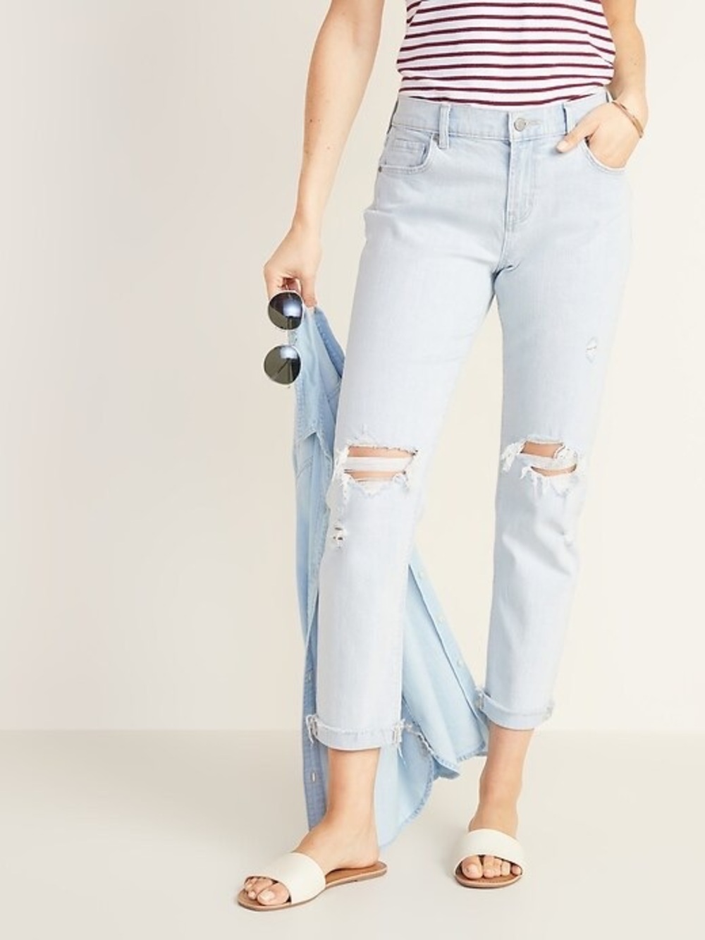 Old Navy Mid-Rise Distressed Boyfriend Light Wash Straight Jeans Size 0